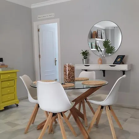 Apartman Sherryflat Caballeros - Parking
